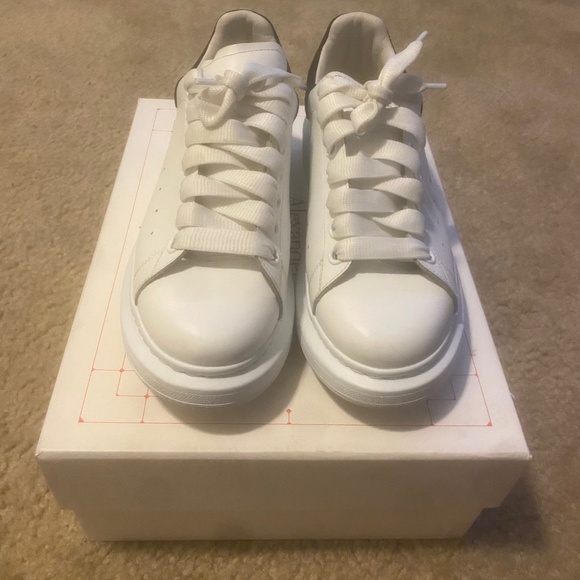 alexander mcqueen size 10